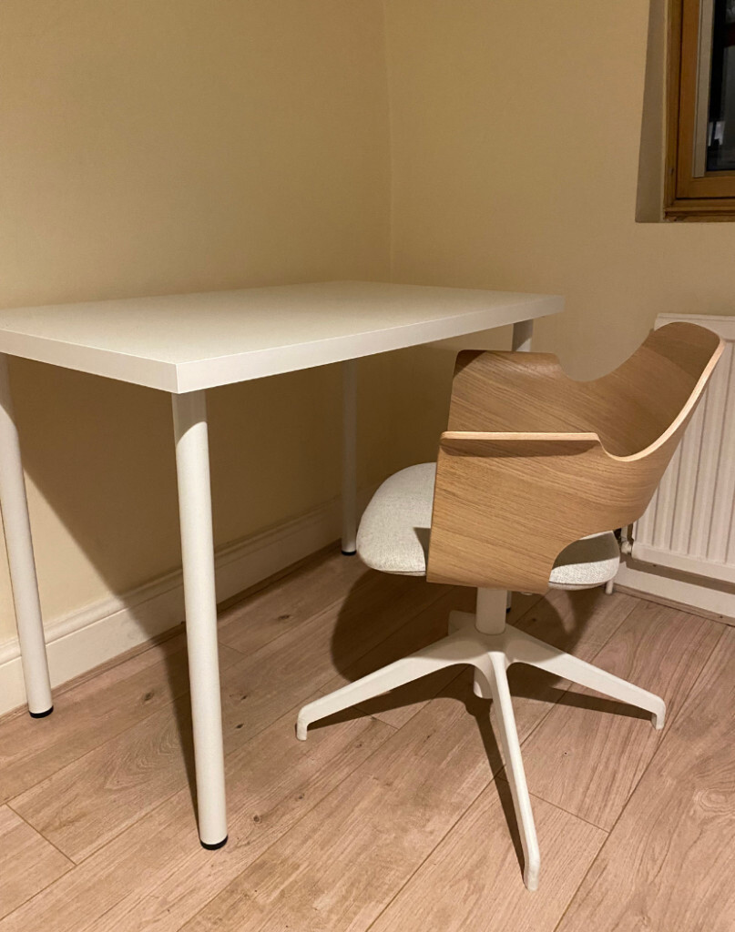 gumtree desk and chair